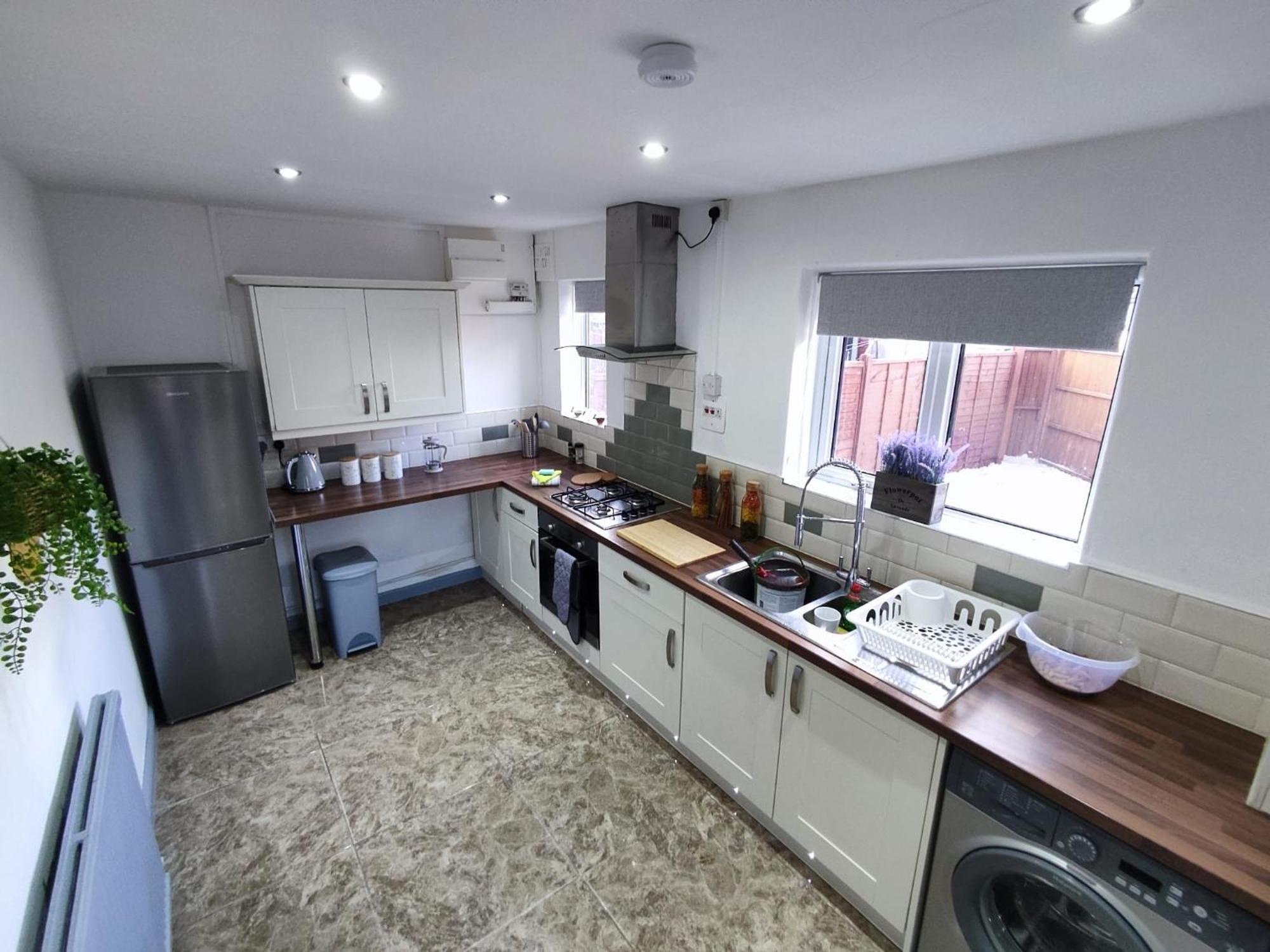 Comfortable 3 Bedrooms Leeds Beach House - Ideal For Family And Contractors - Free Parking For 2 Cars Eksteriør bilde