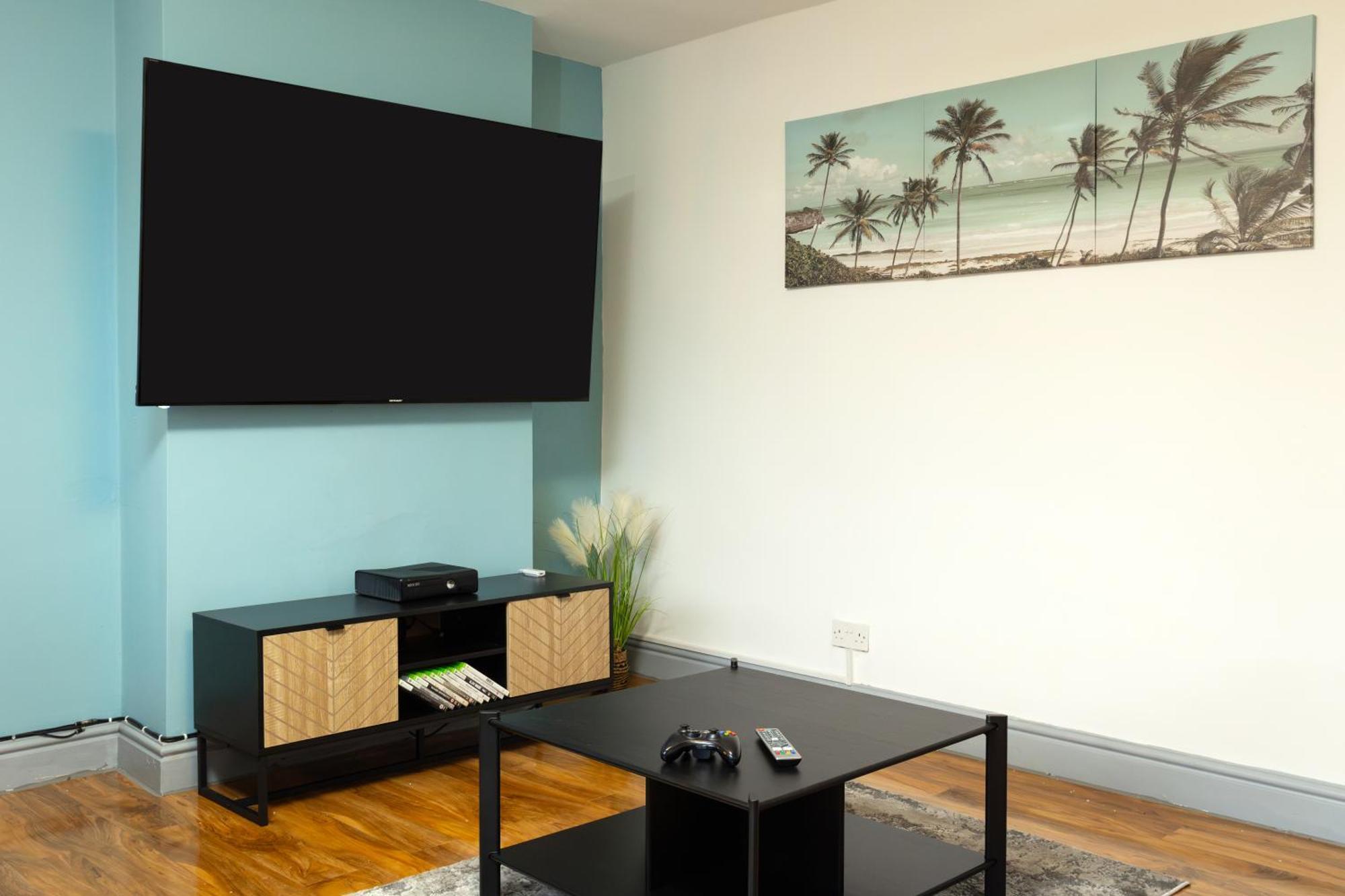 Comfortable 3 Bedrooms Leeds Beach House - Ideal For Family And Contractors - Free Parking For 2 Cars Eksteriør bilde